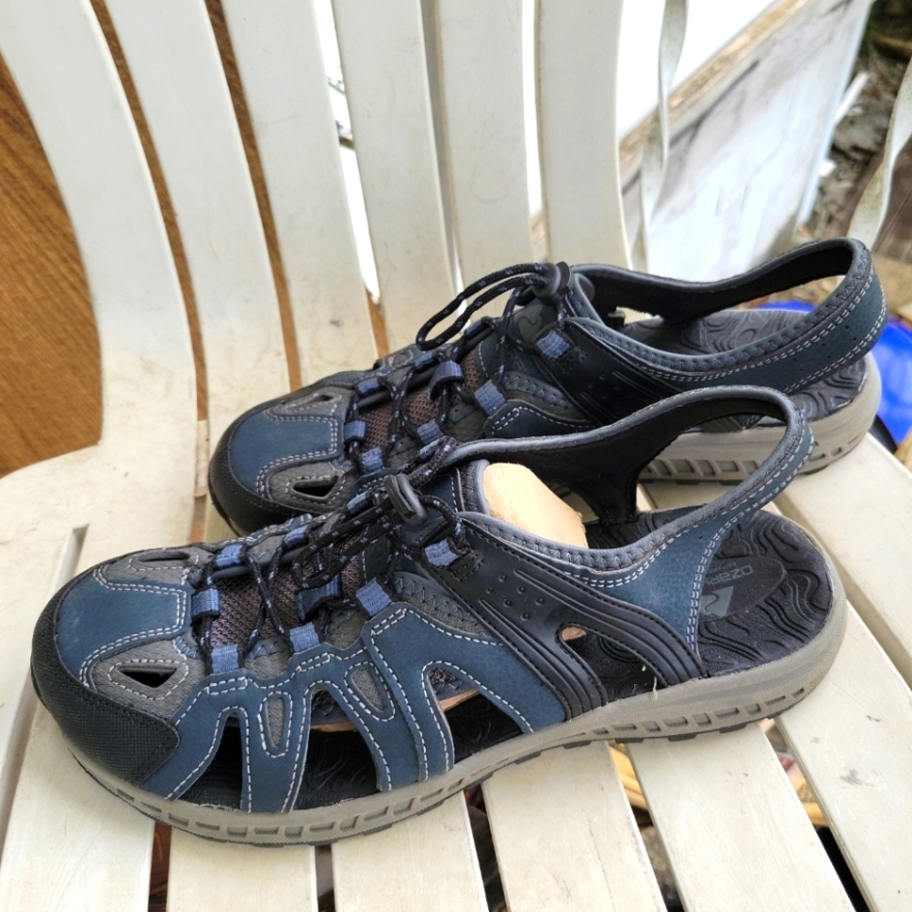 Ozark Trail Men Size 10 Water Hiking Sandals Shoes Gray and Blue